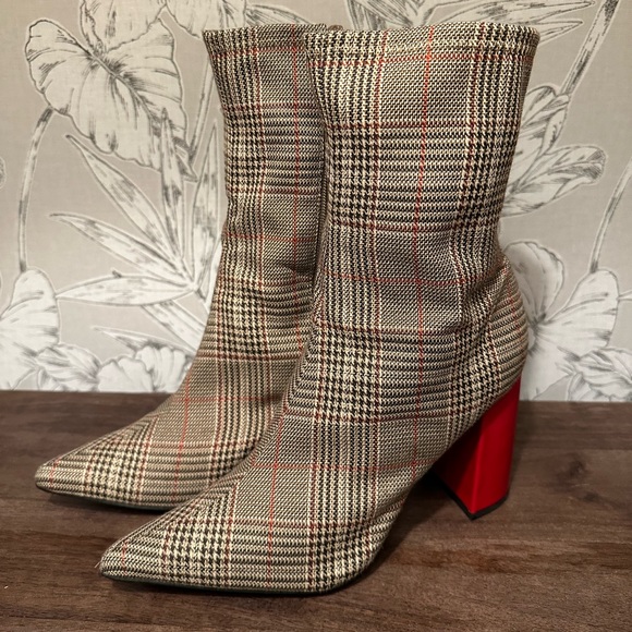 JEFFREY CAMPBELL Siren Bootie in Plaid - Size 9 - Picture 9 of 9